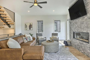 Luxury Winter Park Getaway with Rooftop Deck!, Winter Park